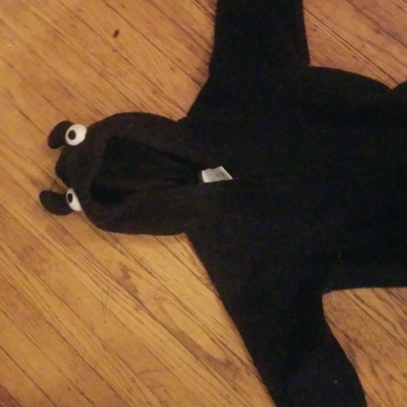 Black Old Navy onesie 4 T - Picture 4 of 6
